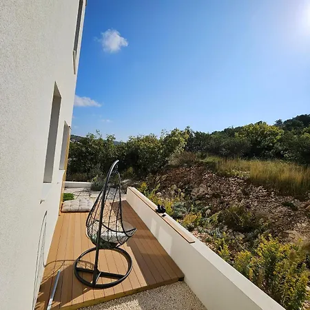 Feriehus View With Pool