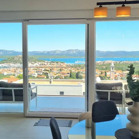 View With Pool *
